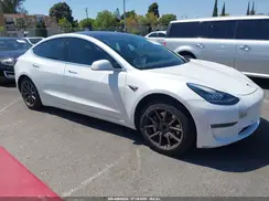 5YJ3E1EA1KF302049 2019 TESLA MODEL 3