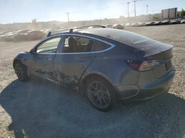 5YJ3E1EA1KF307235 2019 TESLA MODEL 3 - Image 2