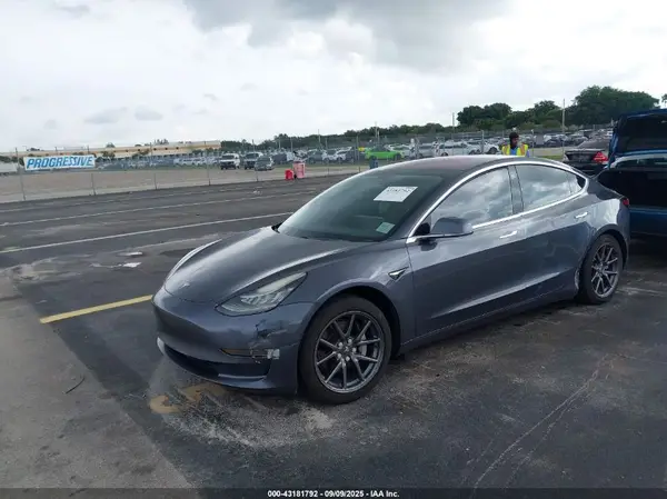 5YJ3E1EA1KF313651 2019 TESLA MODEL 3 - Image 2