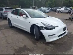 5YJ3E1EA1KF318011 2019 TESLA MODEL 3