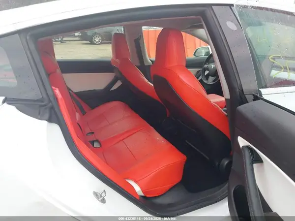 5YJ3E1EA1KF318011 2019 TESLA MODEL 3 - Image 8