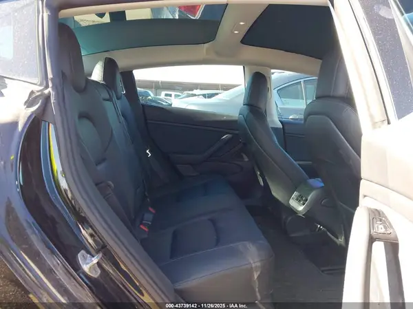 5YJ3E1EA1KF324035 2019 TESLA MODEL 3 - Image 8