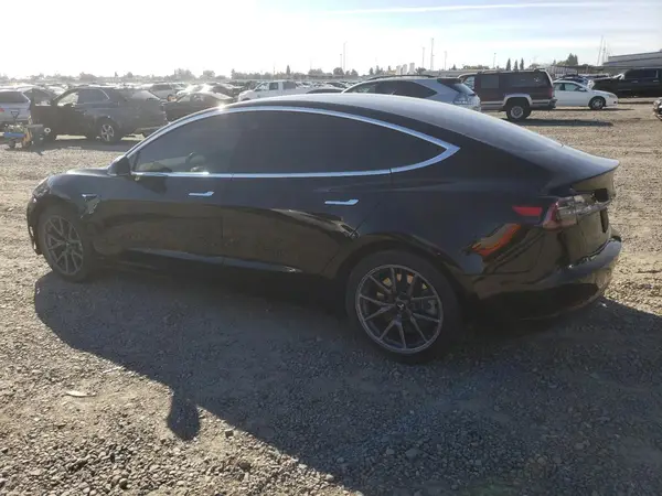 5YJ3E1EA1KF325122 2019 TESLA MODEL 3 - Image 2