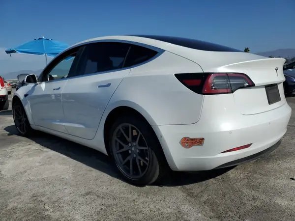 5YJ3E1EA1KF326545 2019 TESLA MODEL 3 - Image 2