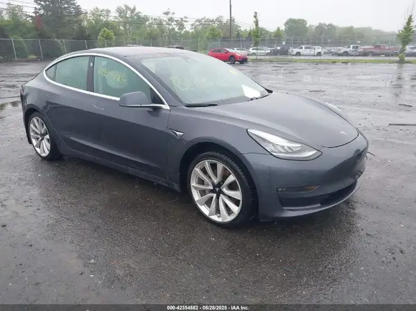 5YJ3E1EA1KF327100 2019 TESLA MODEL 3 - Image 1