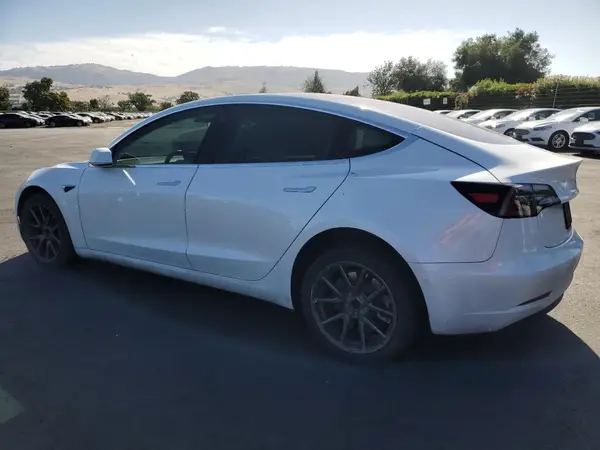 5YJ3E1EA1KF327209 2019 TESLA MODEL 3 - Image 2