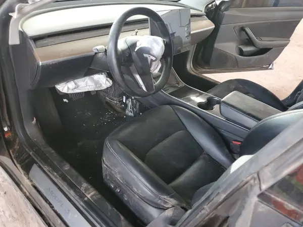 5YJ3E1EA1KF357410 2019 TESLA MODEL 3 - Image 8