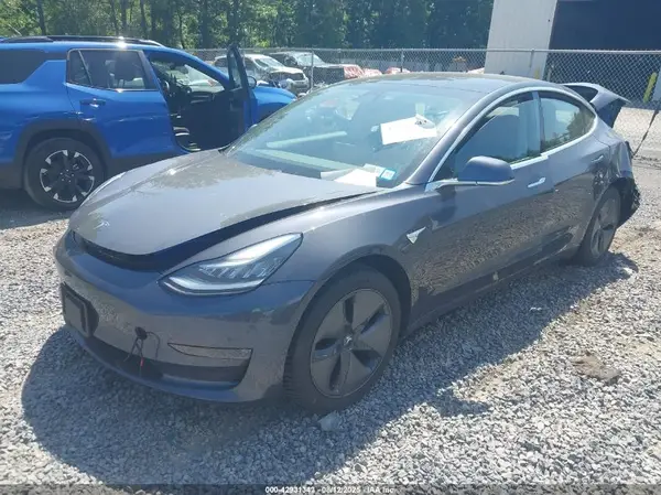 5YJ3E1EA1KF396191 2019 TESLA MODEL 3 - Image 2