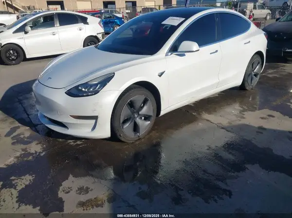5YJ3E1EA1KF396949 2019 TESLA MODEL 3 - Image 2