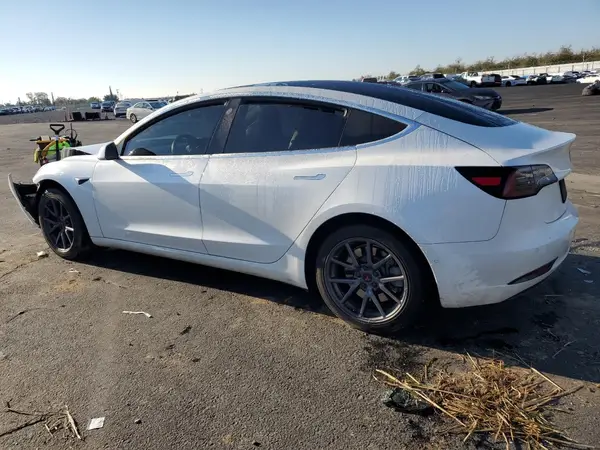 5YJ3E1EA1KF397129 2019 TESLA MODEL 3 - Image 2