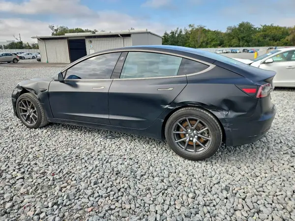 5YJ3E1EA1KF397907 2019 TESLA MODEL 3 - Image 2