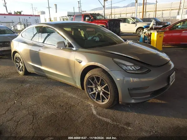 5YJ3E1EA1KF399916 2019 TESLA MODEL 3 - Image 1