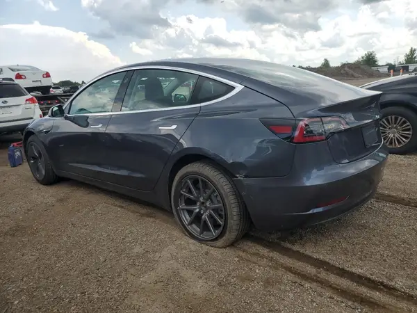 5YJ3E1EA1KF400336 2019 TESLA MODEL 3 - Image 2