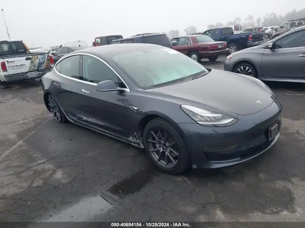 5YJ3E1EA1KF400367 2019 TESLA MODEL 3 - Image 1