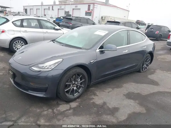5YJ3E1EA1KF400367 2019 TESLA MODEL 3 - Image 2