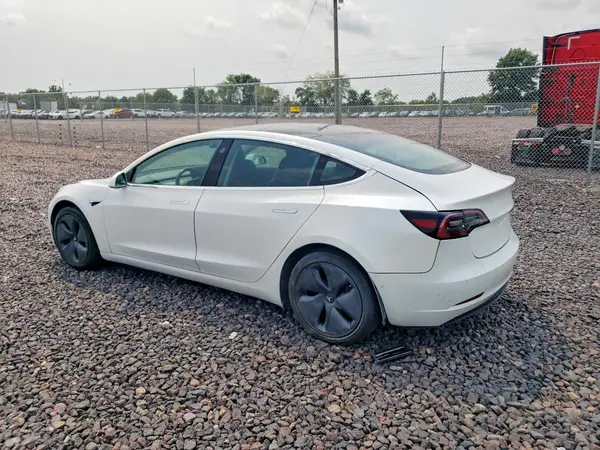 5YJ3E1EA1KF401681 2019 TESLA MODEL 3 - Image 2