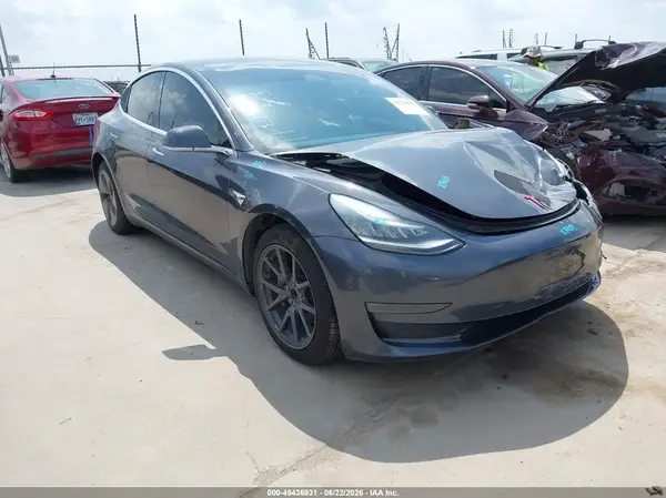 5YJ3E1EA1KF411045 2019 TESLA MODEL 3 - Image 1