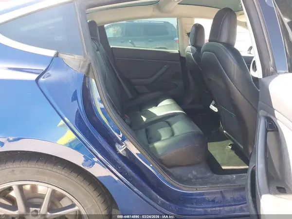 5YJ3E1EA1KF411708 2019 TESLA MODEL 3 - Image 8