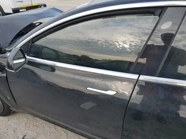 5YJ3E1EA1KF413037 2019 TESLA MODEL 3 - Image 8
