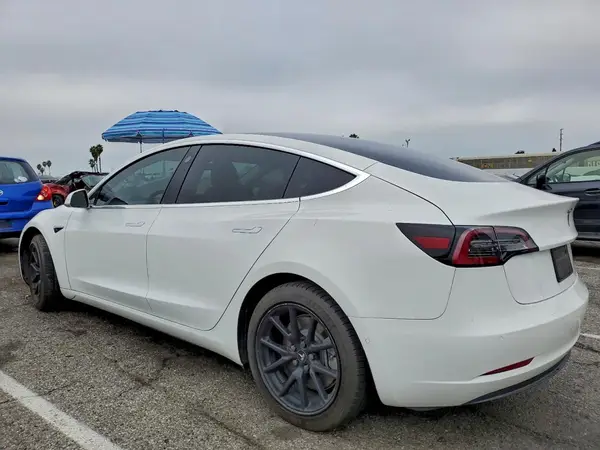5YJ3E1EA1KF428928 2019 TESLA MODEL 3 - Image 2