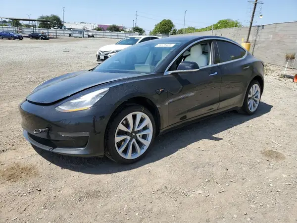 5YJ3E1EA1KF431988 2019 TESLA MODEL 3 - Image 1