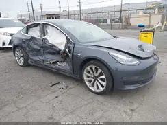 5YJ3E1EA1KF432011 2019 TESLA MODEL 3