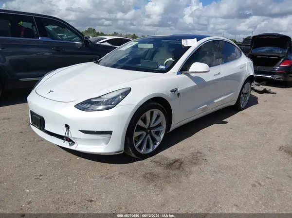 5YJ3E1EA1KF432171 2019 TESLA MODEL 3 - Image 2