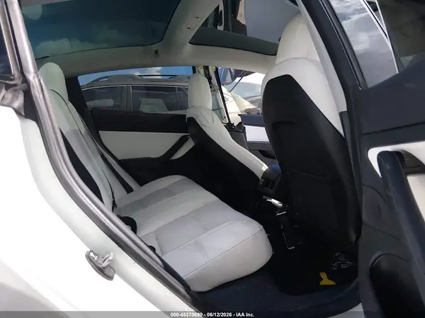 5YJ3E1EA1KF432171 2019 TESLA MODEL 3 - Image 8