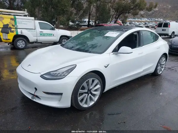 5YJ3E1EA1KF466532 2019 TESLA MODEL 3 - Image 2