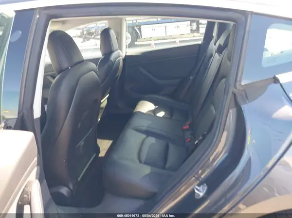 5YJ3E1EA1KF480320 2019 TESLA MODEL 3 - Image 8