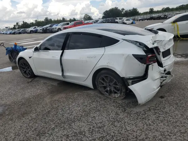 5YJ3E1EA1KF483704 2019 TESLA MODEL 3 - Image 2