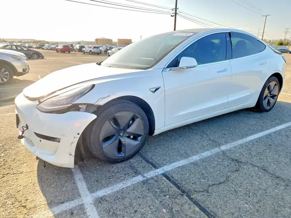 5YJ3E1EA1KF483721 2019 TESLA MODEL 3 - Image 1