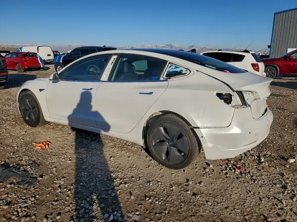 5YJ3E1EA1KF485209 2019 TESLA MODEL 3 - Image 2