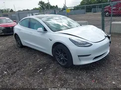 5YJ3E1EA1KF486618 2019 TESLA MODEL 3