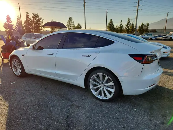 5YJ3E1EA1KF509296 2019 TESLA MODEL 3 - Image 2
