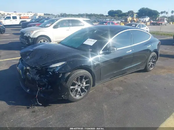 5YJ3E1EA1LF427506 2020 TESLA MODEL 3 - Image 2