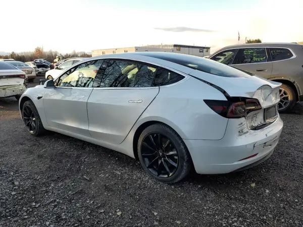 5YJ3E1EA1LF591354 2020 TESLA MODEL 3 - Image 2