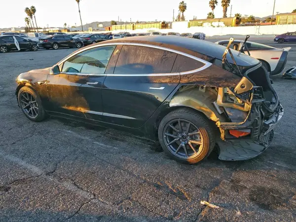 5YJ3E1EA1LF596912 2020 TESLA MODEL 3 - Image 2