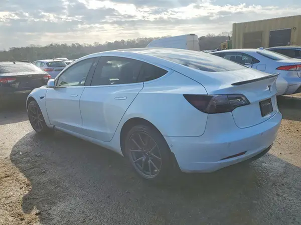 5YJ3E1EA1LF597610 2020 TESLA MODEL 3 - Image 2