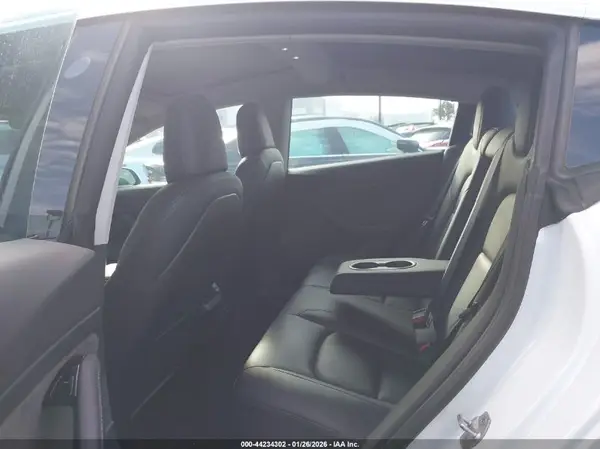 5YJ3E1EA1LF613787 2020 TESLA MODEL 3 - Image 8