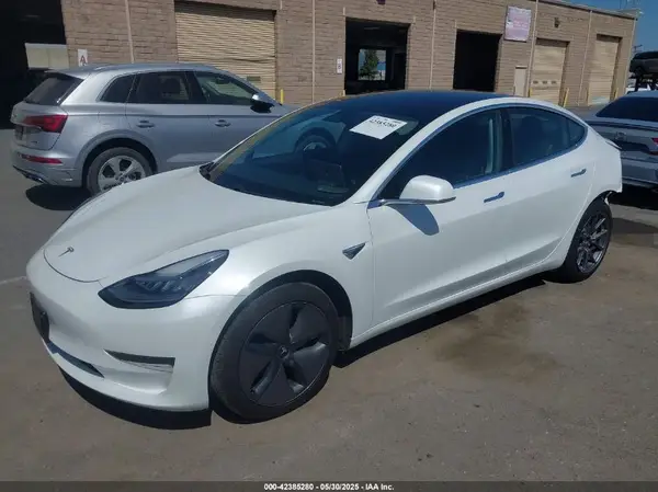 5YJ3E1EA1LF630041 2020 TESLA MODEL 3 - Image 2
