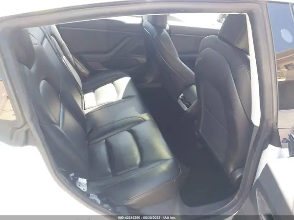 5YJ3E1EA1LF630041 2020 TESLA MODEL 3 - Image 8