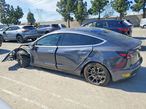 5YJ3E1EA1LF630220 2020 TESLA MODEL 3 - Image 2