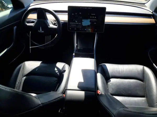 5YJ3E1EA1LF630220 2020 TESLA MODEL 3 - Image 8