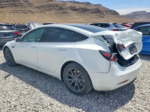 5YJ3E1EA1LF632338 2020 TESLA MODEL 3 - Image 2