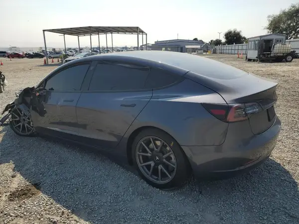 5YJ3E1EA1LF632498 2020 TESLA MODEL 3 - Image 2