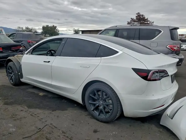 5YJ3E1EA1LF632839 2020 TESLA MODEL 3 - Image 2