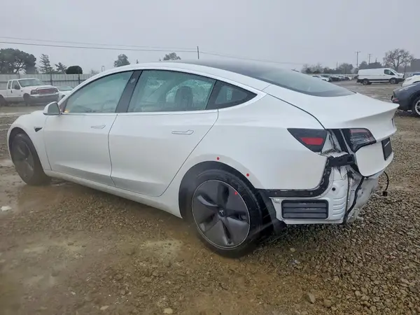 5YJ3E1EA1LF633229 2020 TESLA MODEL 3 - Image 2