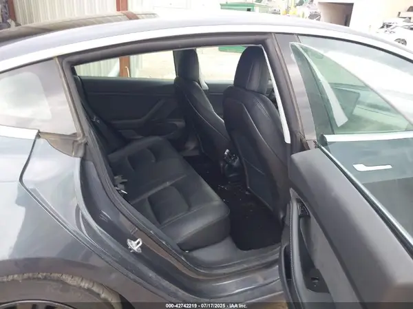 5YJ3E1EA1LF657837 2020 TESLA MODEL 3 - Image 8