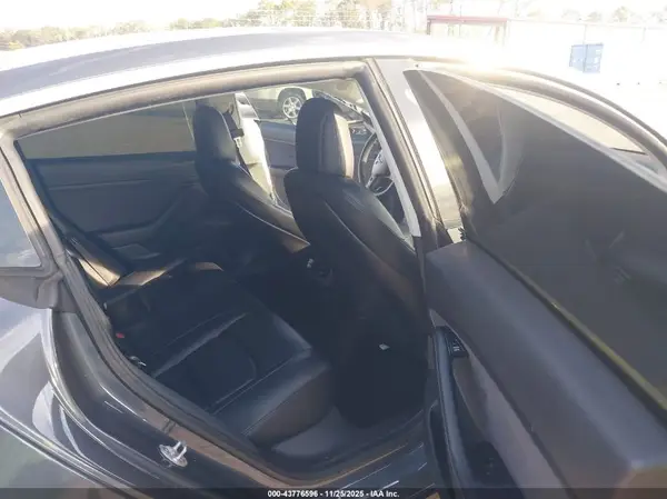 5YJ3E1EA1LF658020 2020 TESLA MODEL 3 - Image 8